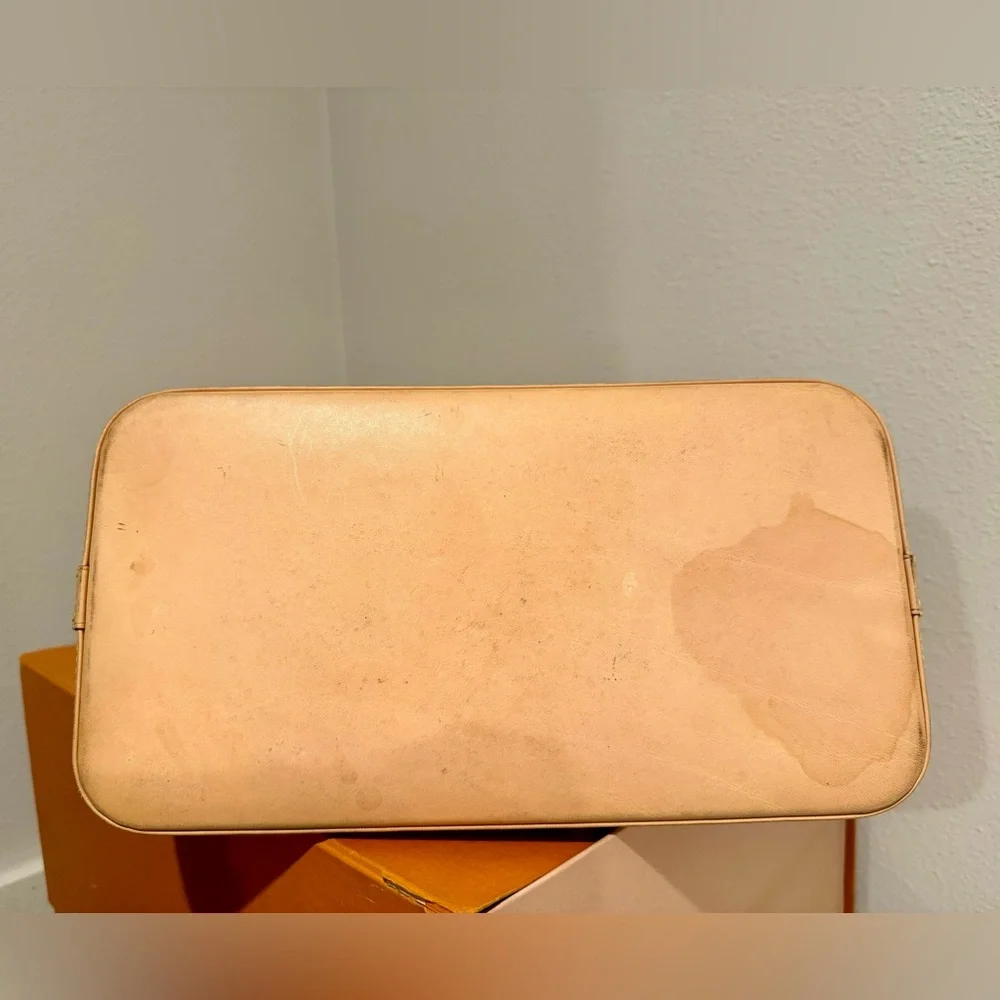 LV ALMA PM Monogram - Picture 13 of 14